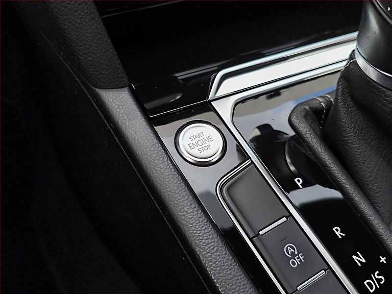 Volkswagen Passat (2018) R-Line 2.0 TDI, Automat, Kůže - fotka 18 z 20