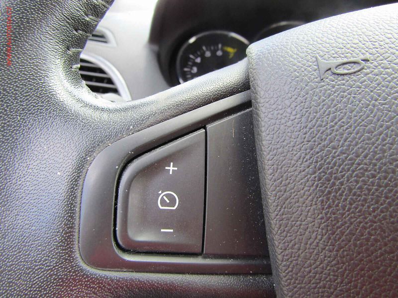 Renault Mégane (2016) 1.2 TCe, AT, autoAC, temp - fotka 13 z 18