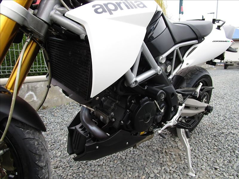 Aprilia 750 ABS  Dorsoduro - fotka 12 z 25