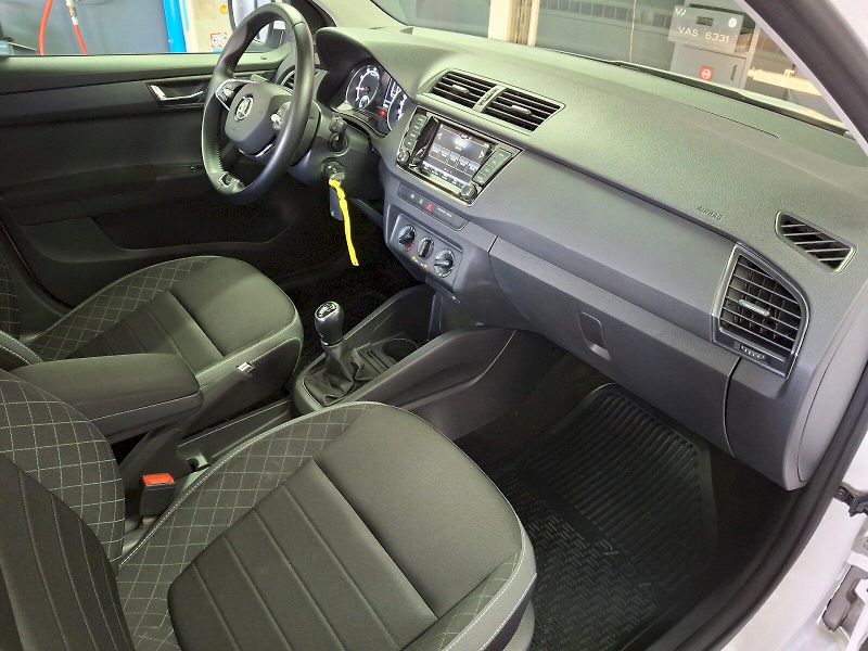 Škoda Fabia (2022) Combi Ambition Plus 1,0TSi 70k - fotka 13 z 32