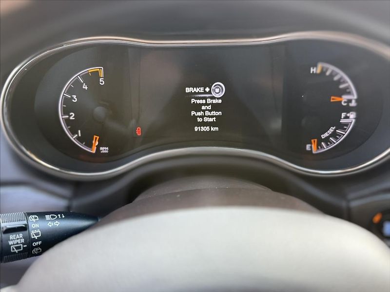 Jeep Grand Cherokee 3,0 CRD SUMMIT H&K awd záruka - fotka 31 z 42