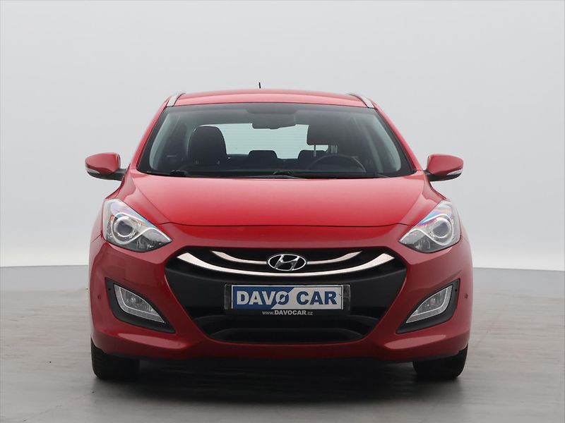 Hyundai i30 1,6 GDI 99kW Trikolor Style CZ - fotka 2 z 29