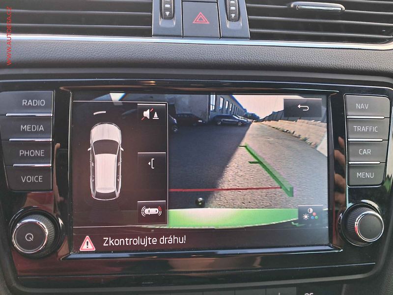 Škoda Octavia (2016) 2.0 TSi, RS, TZ, bixen, navi - fotka 16 z 18