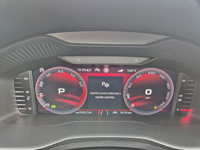 Škoda Karoq SportLine 1,5 TSI DSG, tažné, - fotka 33 z 35