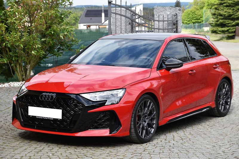 Audi RS 3 2.5 TFSi 294 kW /// REZERVACE  - fotka 7 z 51