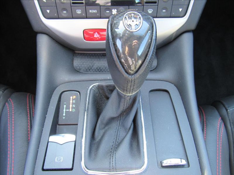Maserati GranTurismo 4,7 V8 Sport - fotka 21 z 37
