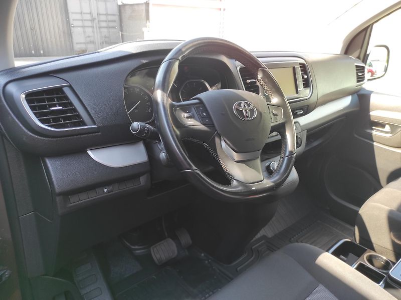 Toyota ProAce Verso 2,0D-4D130kW,L2, Shuttle,ČR - fotka 17 z 44