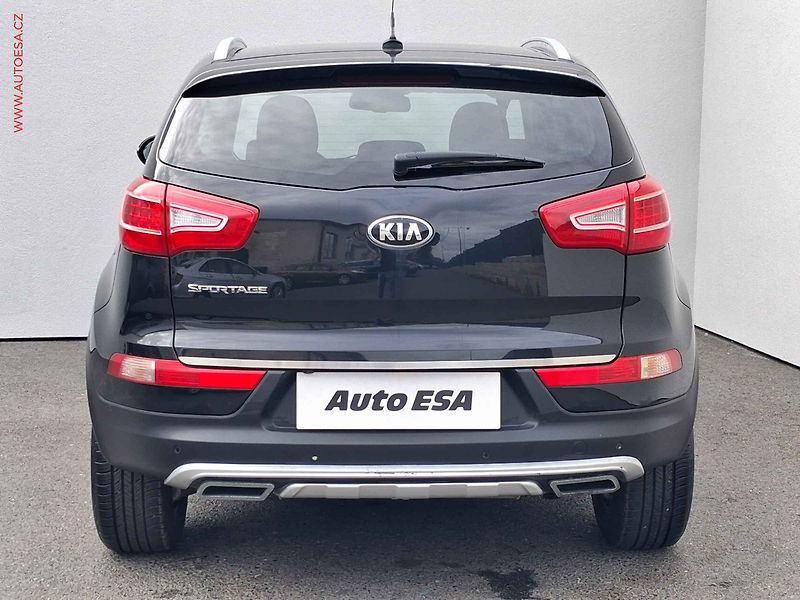 Kia Sportage (2013) 1.6 GDi, Panor, navi - fotka 5 z 21