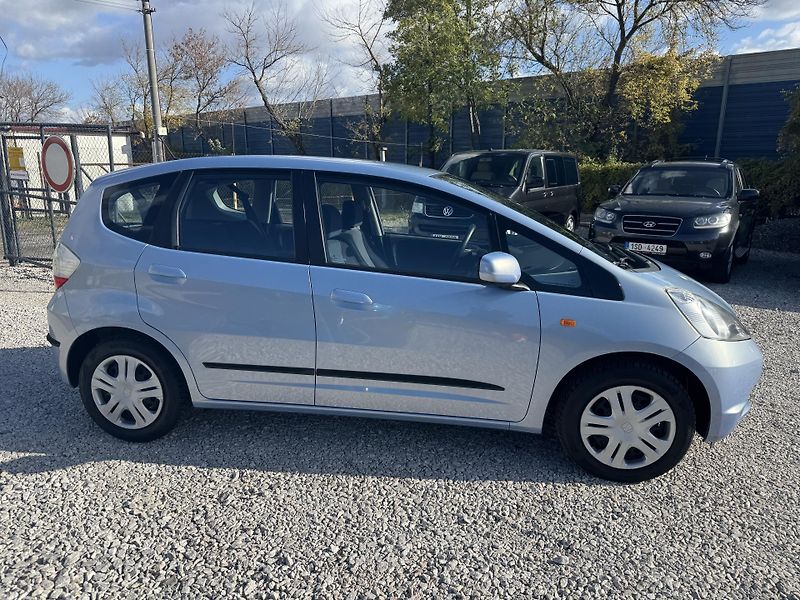 Honda Jazz (2009) 1.2i, 1MAJITEL,82TIS.KM,PĚKNÉ - fotka 4 z 39