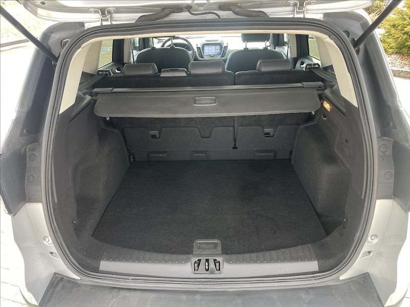 Ford Kuga 1,5 EcoBoost 110kw Tažné CZaut - fotka 9 z 30