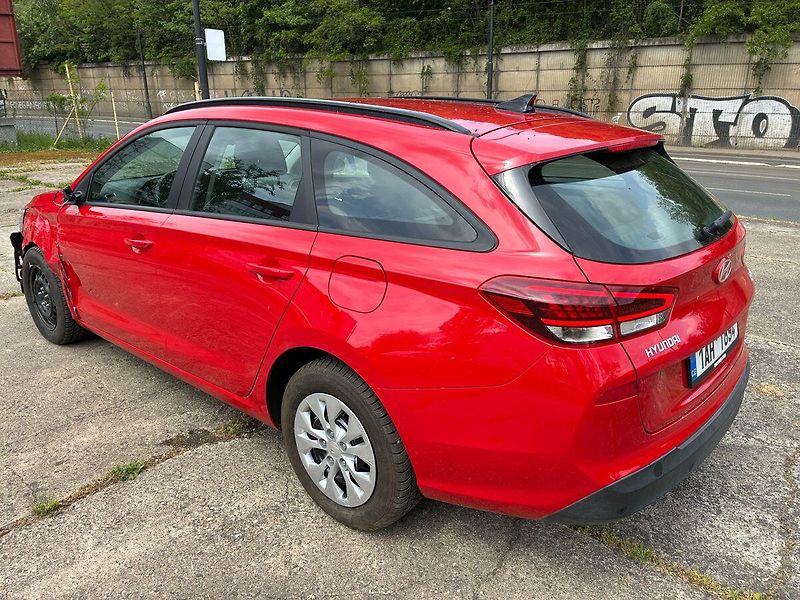 Hyundai i30 1.0 T-GDi 74 kW Comfort ČR DPH - fotka 6 z 23