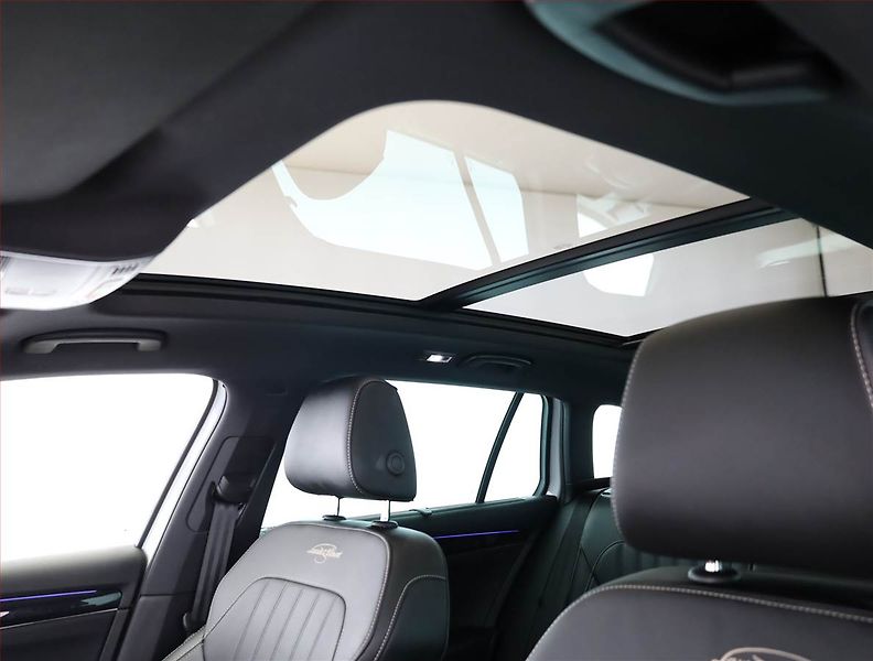 Škoda Superb (2023) 2.0 TDI - fotka 19 z 21