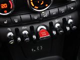Mini Cooper 2,0 i JCW 170kW Cabrio Manual - náhled 30