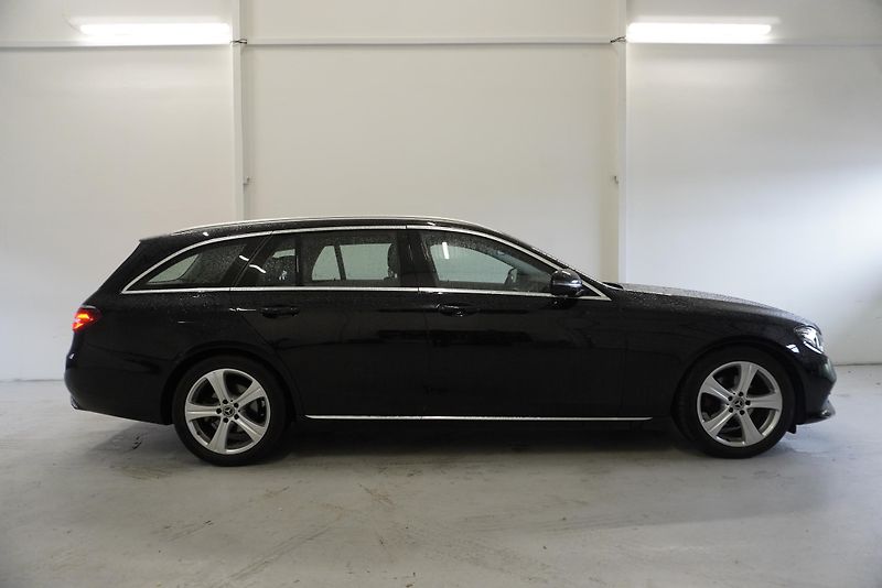 Mercedes-Benz Třídy E (2017) E220D AUTOMAT - fotka 4 z 38