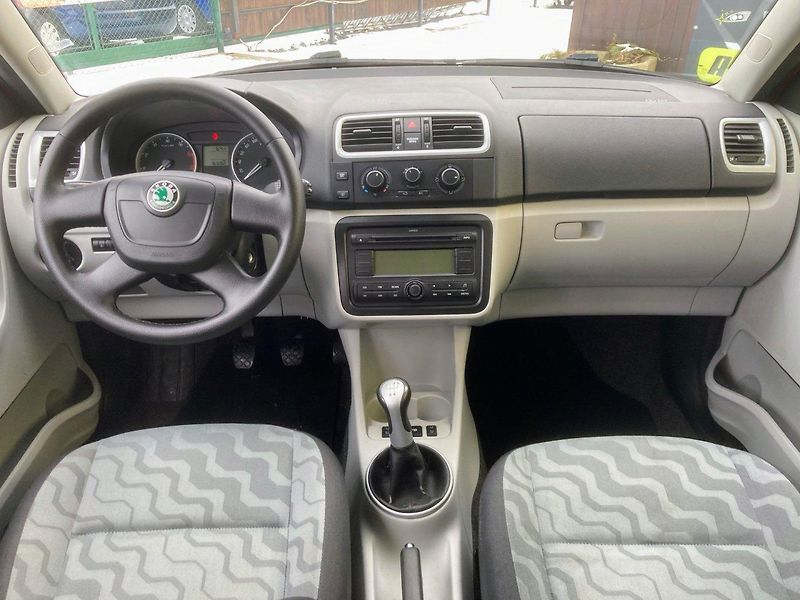 Škoda Fabia Combi 1,2 HTP (51kW)*KLIMA* - fotka 7 z 16