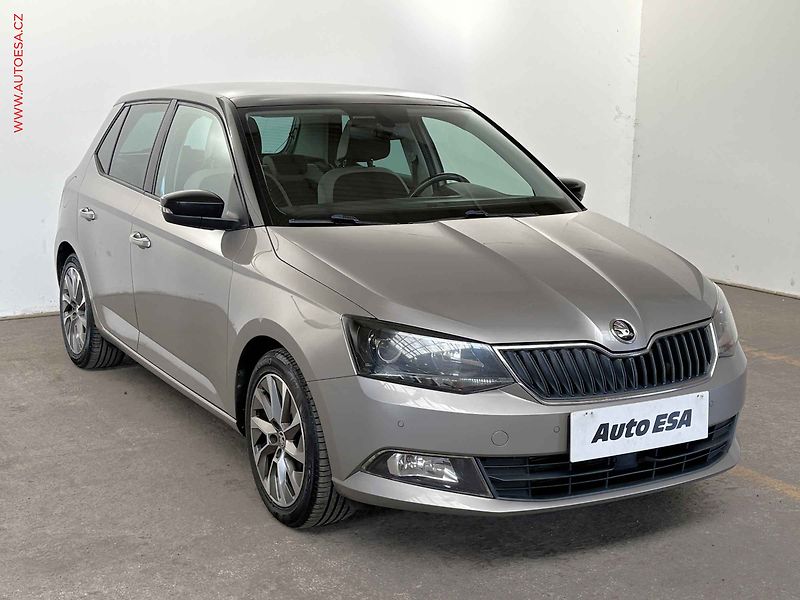 Škoda Fabia (2015) 1.4 TDi, panorama, autoAC - fotografie inzerátu