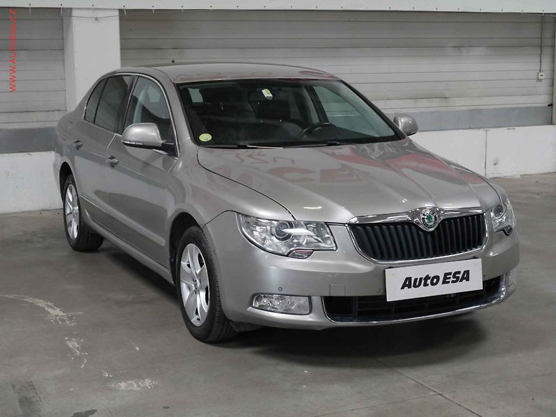 Škoda Superb (2012) 2.0 TDi, Elegance, DSG - fotografie inzerátu