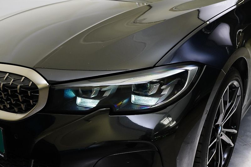 BMW Řada 3 - fotka 9 z 28