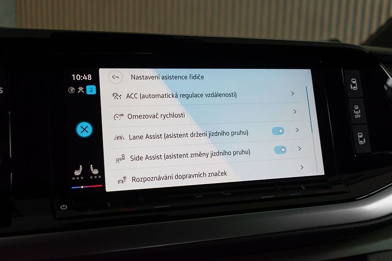 Volkswagen Multivan 2.0 TDI EDITION*TAŽNÉ*DPH*ČR 1 - fotka 27 z 42