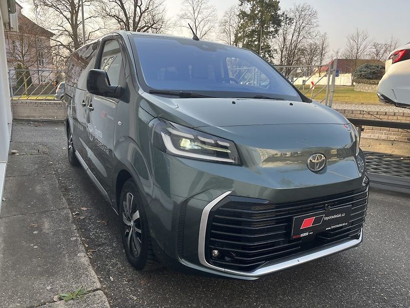 Toyota ProAce Verso Executive Skyview kůže - fotka 3 z 28