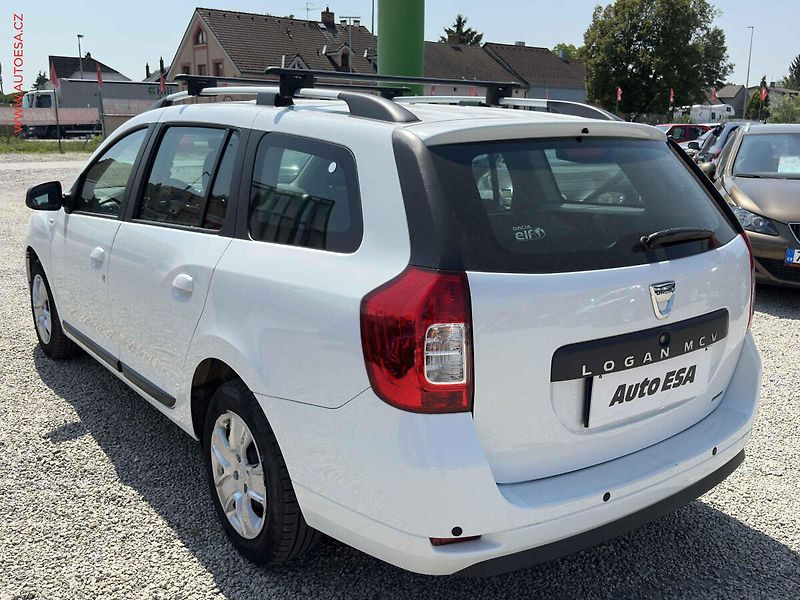 Dacia Logan (2017) 1.2 i, 1.maj,ČR, AC, park - fotka 6 z 15