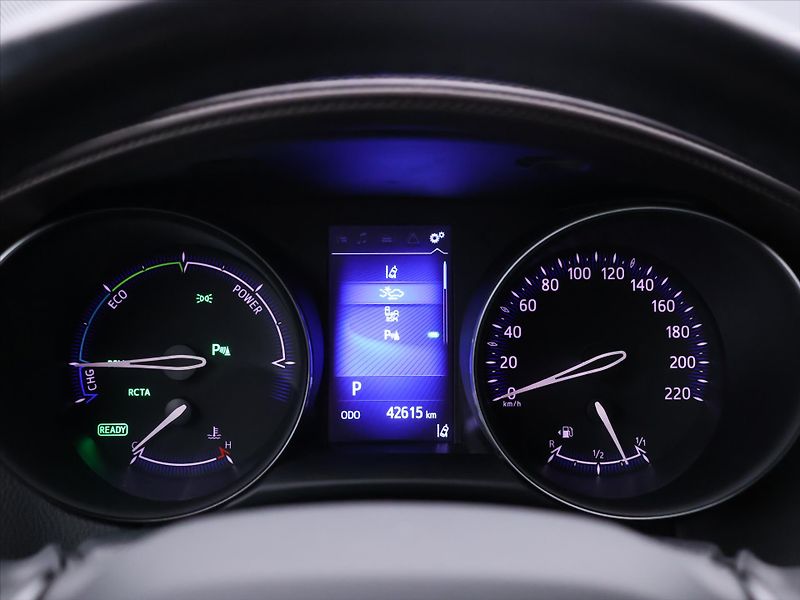 Toyota C-HR 1,8 E-CVT Executive CZ - fotka 20 z 37