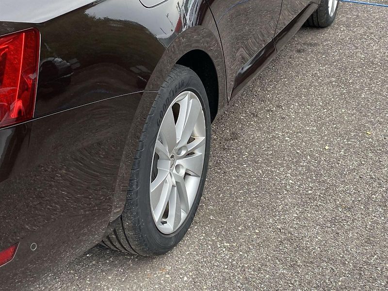 Škoda Superb (2021) 2.0 TDI DSG Style - fotka 29 z 39