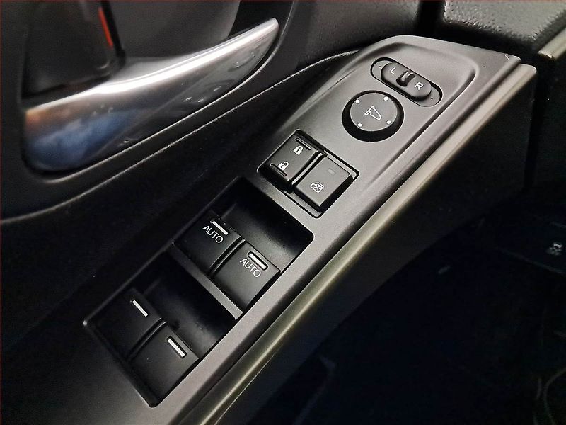 Honda Civic (2015) 1.6 i-DTEC, Tempomat - fotka 17 z 17