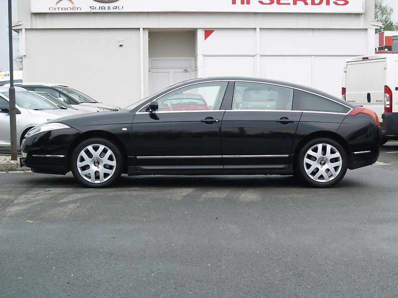 Citroën C6 (2008) Exclusive 3,0i - fotka 2 z 22