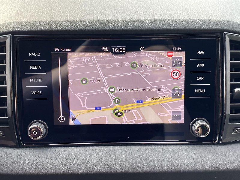 Škoda Karoq (2026) 1,5 TSI 110 kW DSG Sportline - fotka 16 z 32