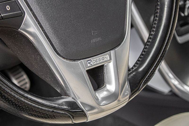 Volvo XC60 - fotka 16 z 28