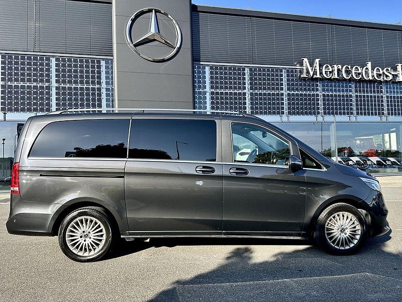 Mercedes-Benz Třídy V (2021) V 220d AVG 4M AIRMATIC - fotka 10 z 31