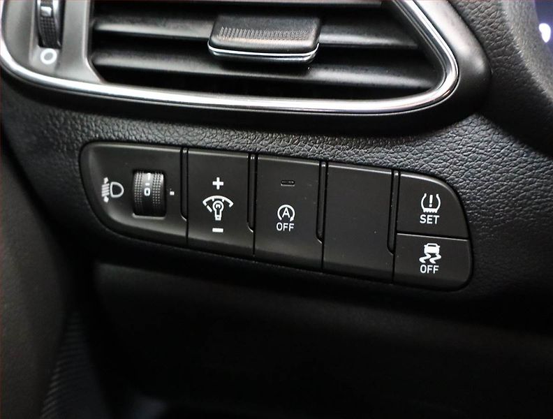 Hyundai i30 (2021) 1.6 CRDi, ČR,1.maj, Serv.kniha - fotka 19 z 22