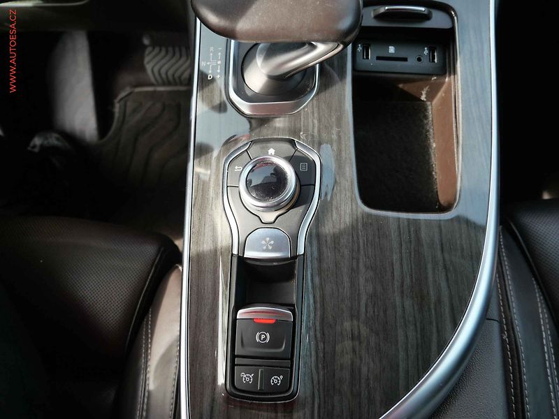 Renault Espace (2018) 1.8 TCe, ČR, AT, LED, navi - fotka 22 z 33