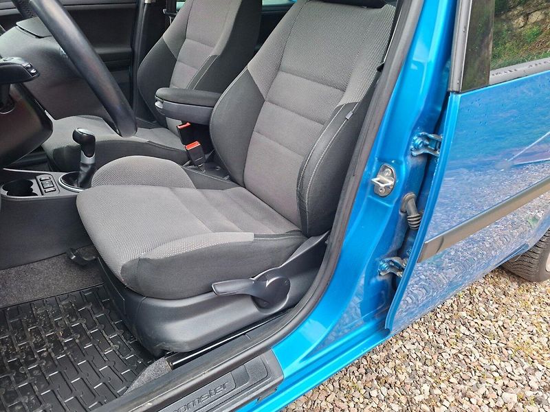 Škoda Roomster (2008) 1.4i 16V 63kW -VÝBAVA - fotka 19 z 35