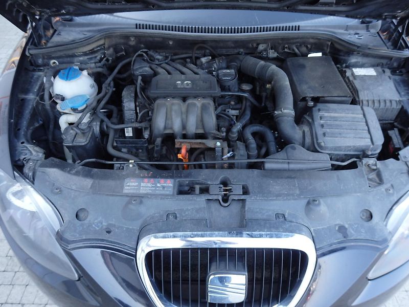 Seat Leon 1.6i 75 kW DIGI. KLIMA, LPG - fotka 13 z 14
