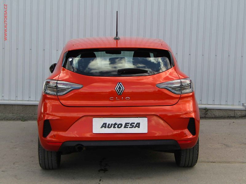 Renault Clio (2024) 1.0 TCe, ČR, LED, AC - fotka 5 z 17