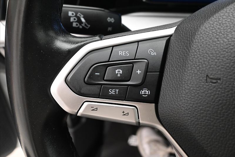 Volkswagen Golf 2,0 TDI 85 kW Life Záruka až 5 - fotka 24 z 31