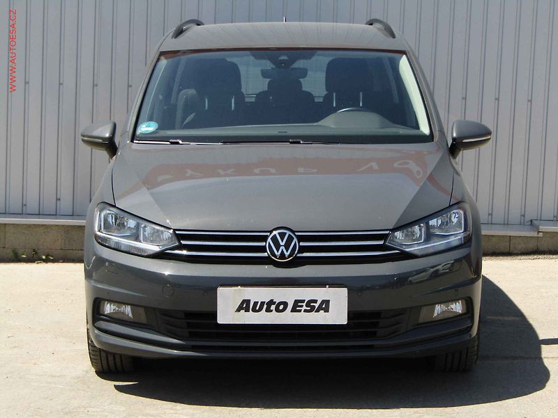 Volkswagen Touran (2022) 2.0 TDi, Comfortline, DSG - fotka 2 z 20