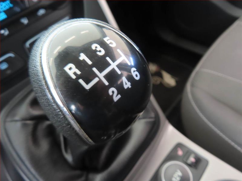 Ford Kuga (2015) 1.5 EcoBoost, Tempomat - fotka 12 z 13