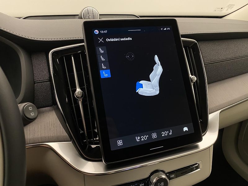 Volvo XC90 (2026) T8 AWD Plug-in BRIGHT PLUS 7m - fotka 72 z 74