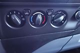 Ford Transit 2,2TDCi 8 míst !! Po rozvodech - náhled 13
