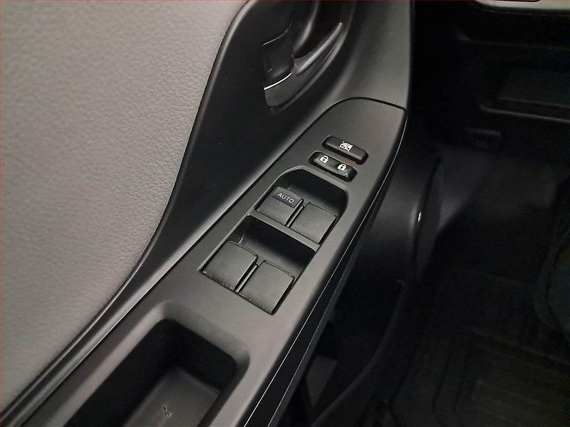 Toyota Yaris (2016) 1.5 Hybrid, Automat, ČR,1.maj - fotka 18 z 20