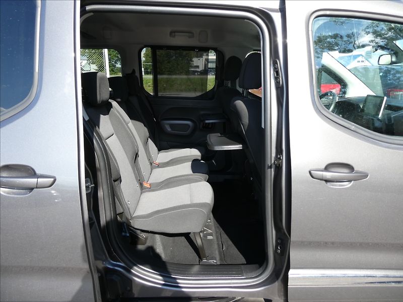 Toyota ProAce City Verso 1,2 T 96kW Long 7.míst,AT8,ČR - fotka 28 z 44