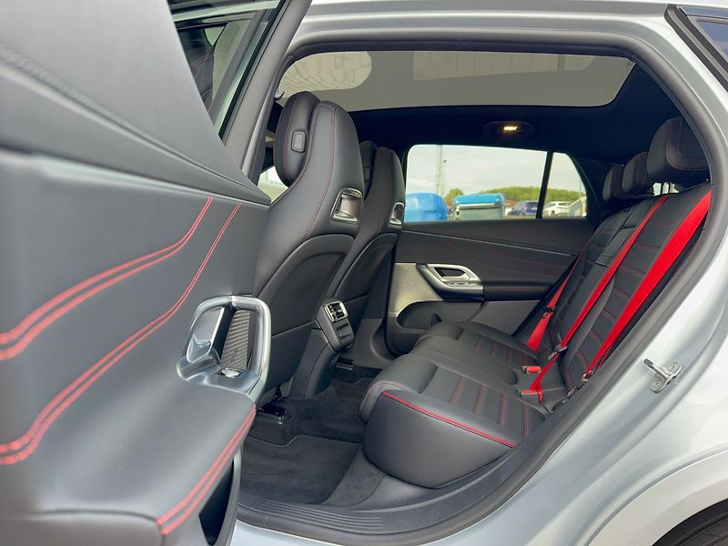 Mercedes-Benz GLC 400 4MATIC EQ AMG - fotka 14 z 37