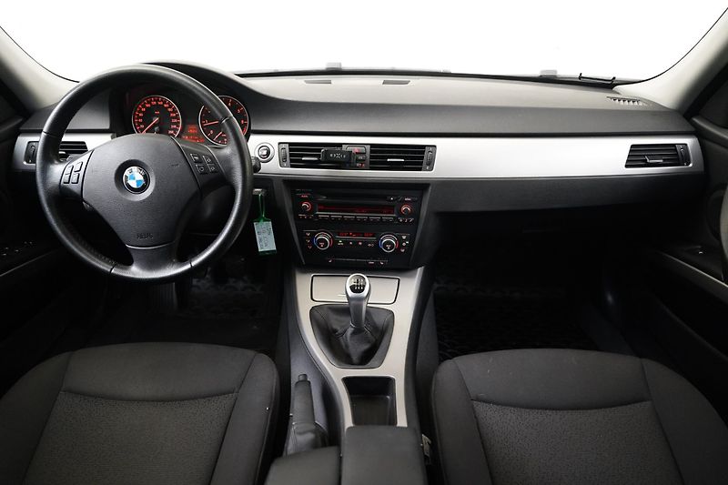 BMW Řada 3 - fotka 5 z 22