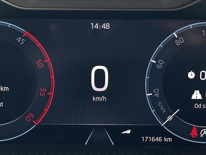 Škoda Octavia 2,0 TDI Combi Style Plus ACC - fotka 10 z 23
