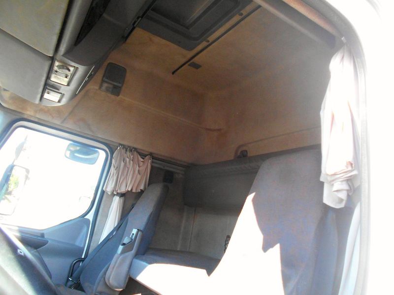 Renault (2000) Premium 420 DCI  - fotka 4 z 9
