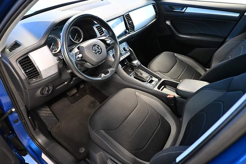 Škoda Kodiaq (2022) 2.0 DSG Matrix LED ACC Tažné K - fotka 11 z 36