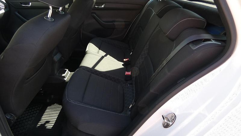 Škoda Fabia 1,2 TSI STYLE - fotka 20 z 22